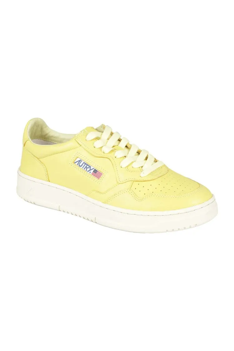 01 Low Top Sneakers