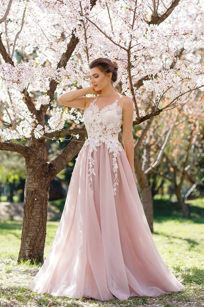 A-line Scoop Neck Floor Length Sleeveless Long Tulle Prom Dresses/Evening Dress With Appliques OHC287