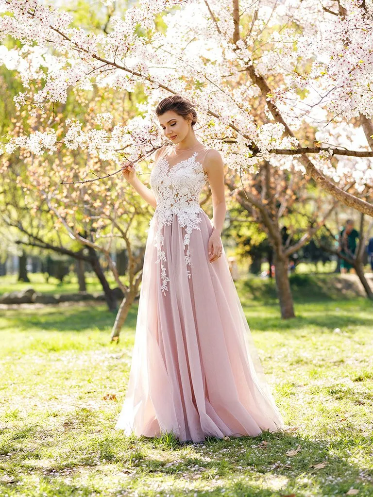A-line Scoop Neck Floor Length Sleeveless Long Tulle Prom Dresses/Evening Dress With Appliques OHC287