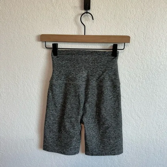 Beyond Yoga Spacedye High Waisted 7&quot; Inseam Biker Shorts Black / White Grey XS
