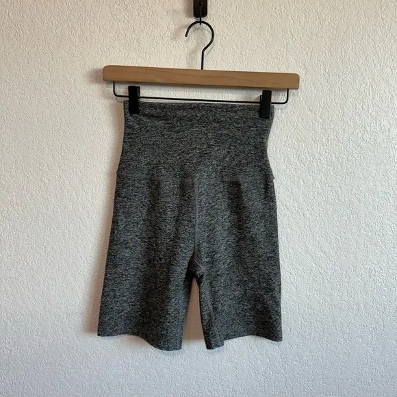 Beyond Yoga Spacedye High Waisted 7&quot; Inseam Biker Shorts Black / White Grey XS