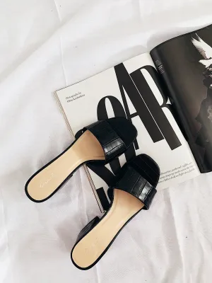 C'est Chic Croc Mule// Black