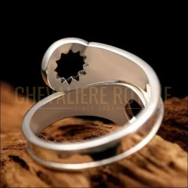 Chevalière pour homme en argent biker forme Clé Anglaise
