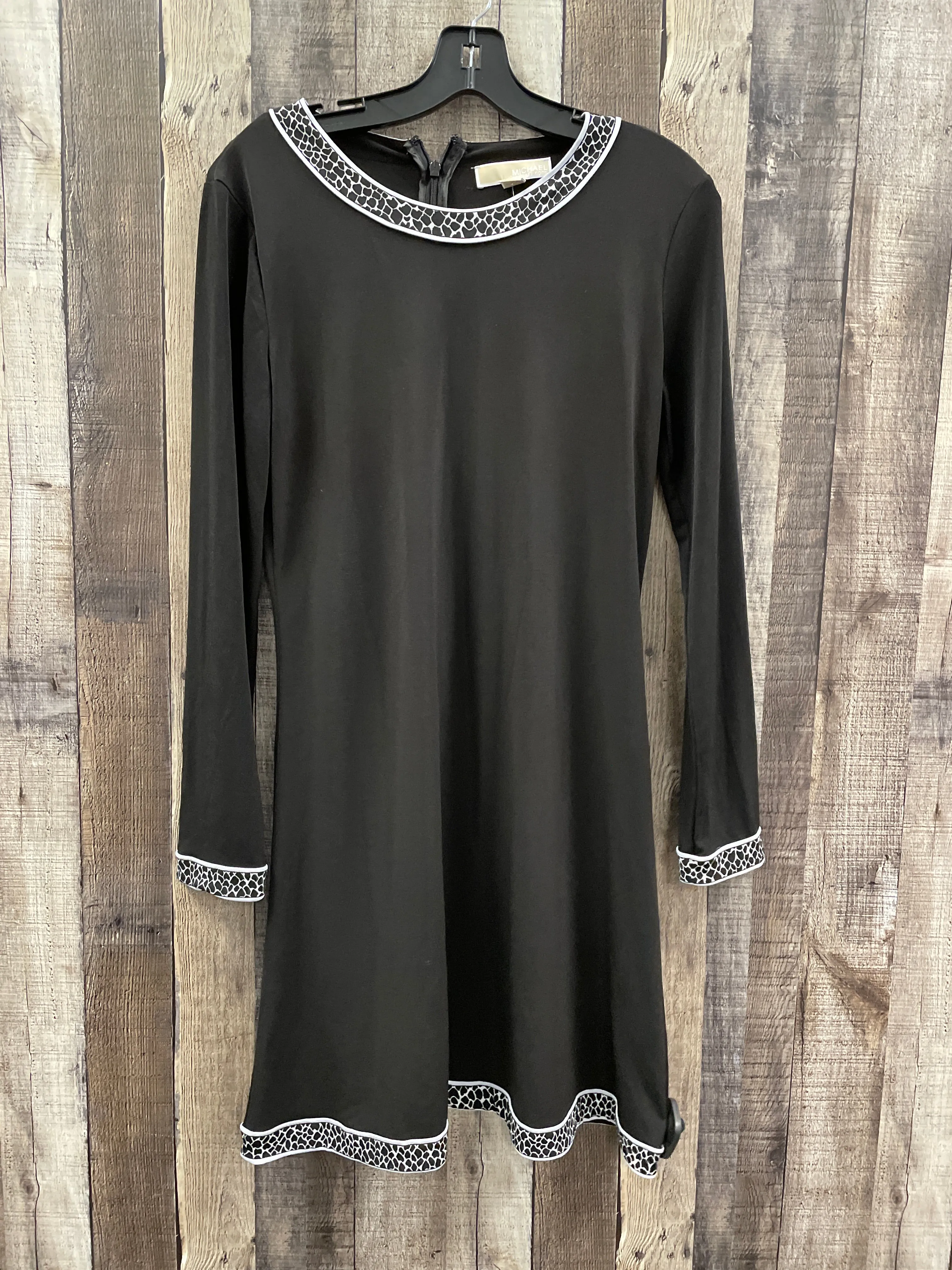 Dress Casual Short By Michael Kors In Black, Size: M