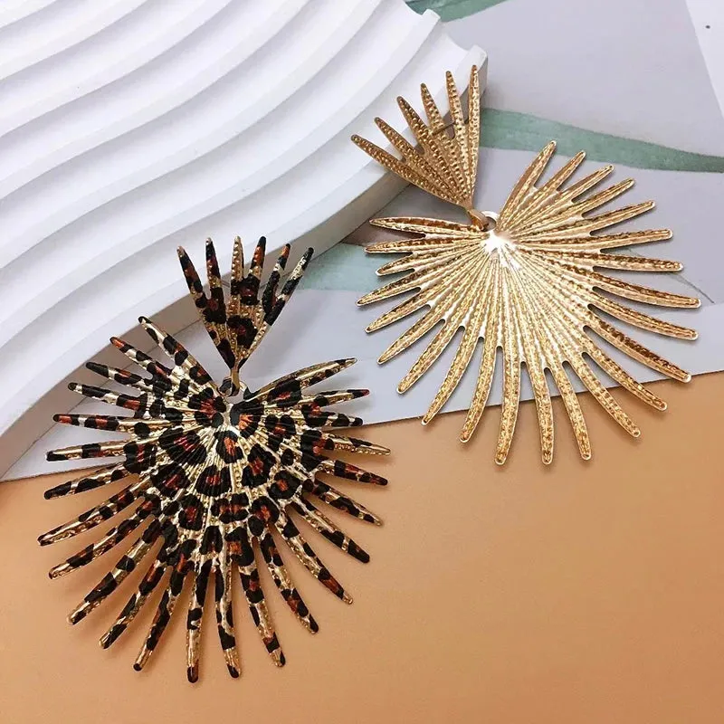 Exaggerated  Big Fans Earring