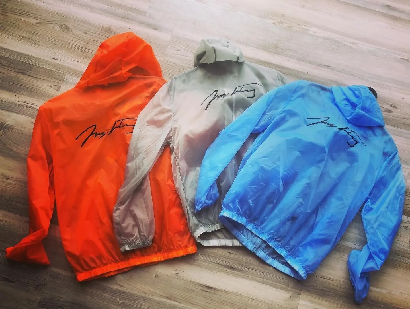 Jacket Neon Mix & Match Collection Color Blue - Power Wings By Jullye Giliberti
