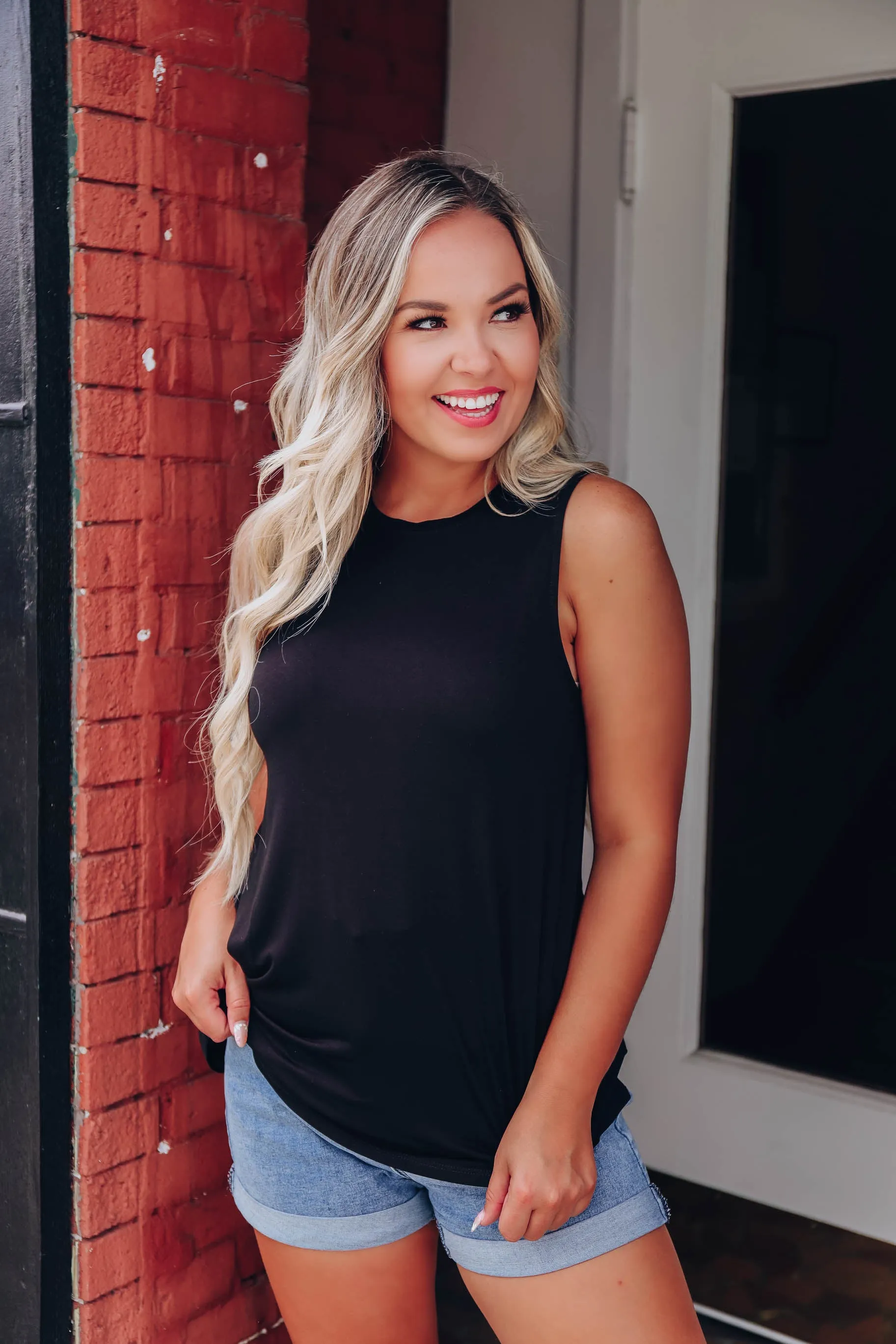 Laney Solid Sleeveless Top - Black