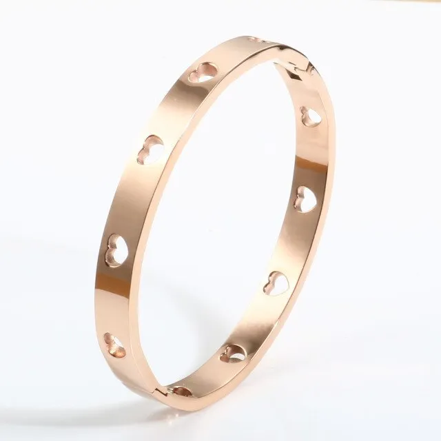 Luxury Hollow Heart Bracelet
