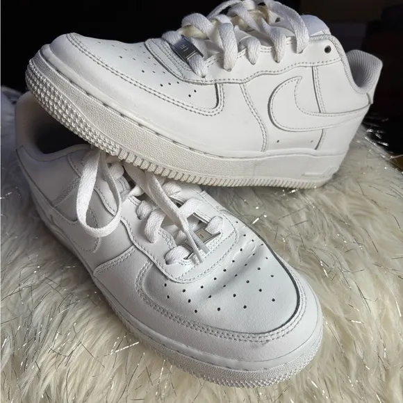 Nike Air Force 1 White Sneakers