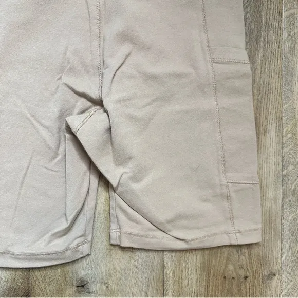 NWT Monrow Biker Shorts in Beige Size Small