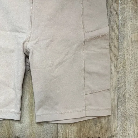 NWT Monrow Biker Shorts in Beige Size Small