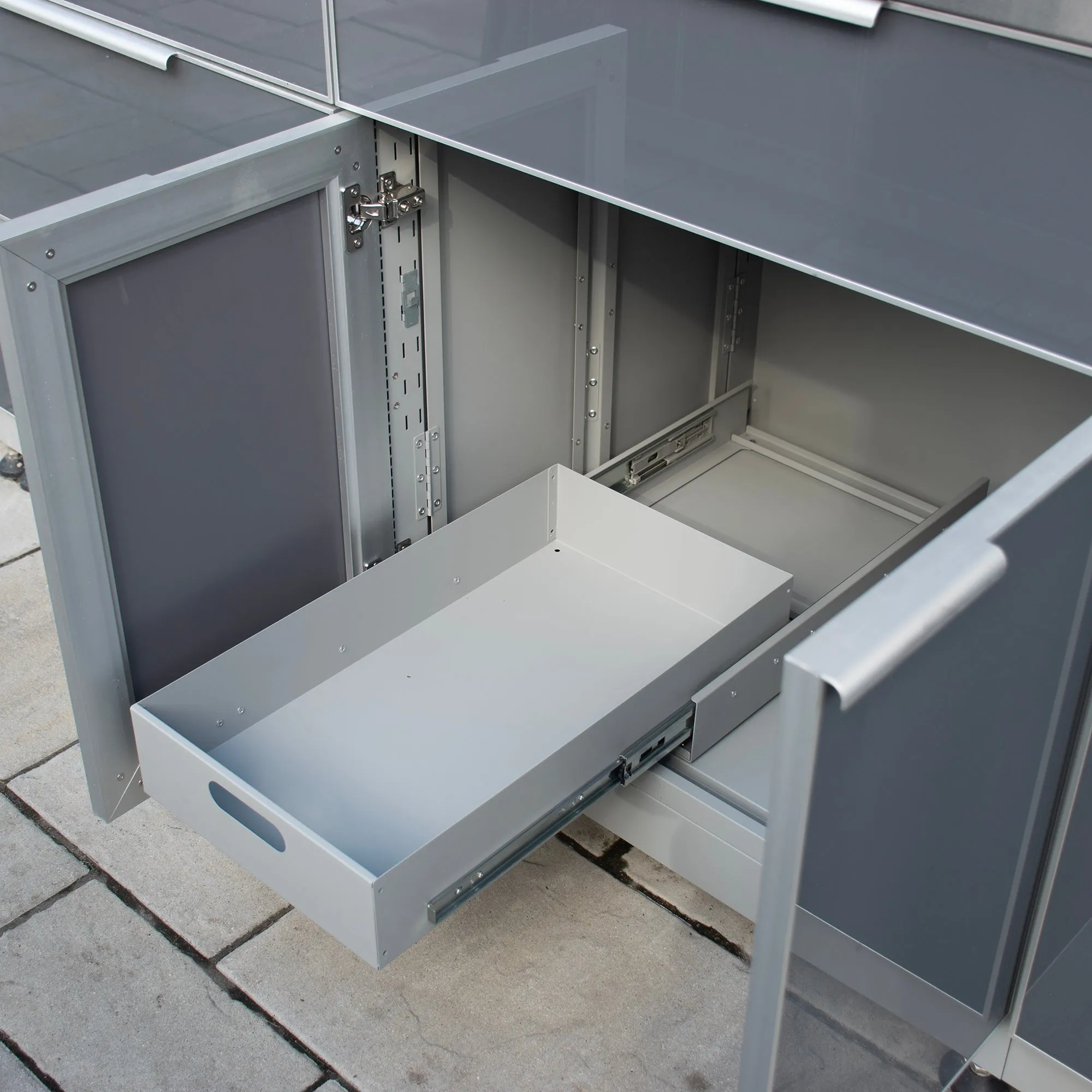 Outdoor Kitchen Medium Pull Out Tray
