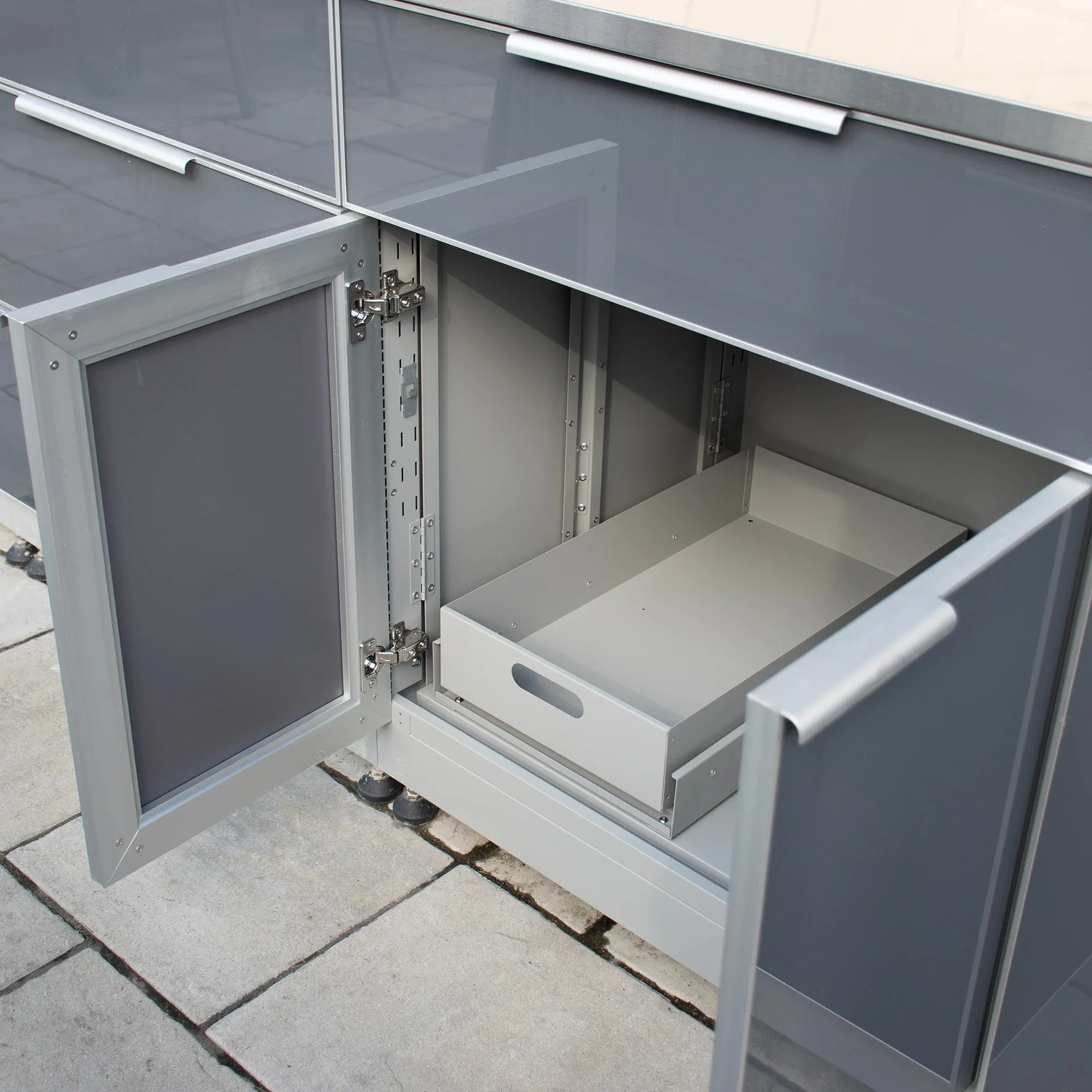 Outdoor Kitchen Medium Pull Out Tray