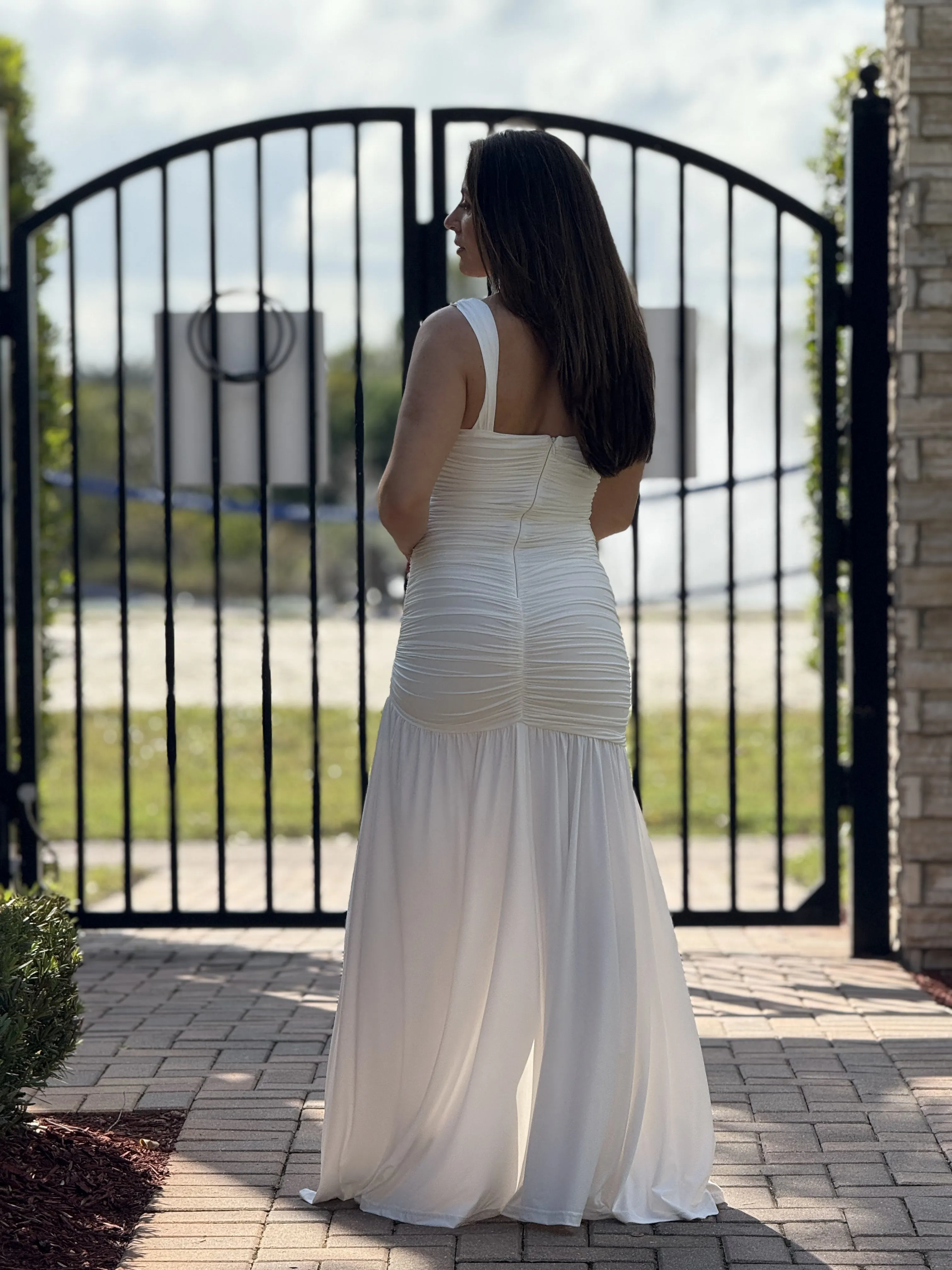 "Tessa" Solid Sleeveless Ruched Dress With A Split