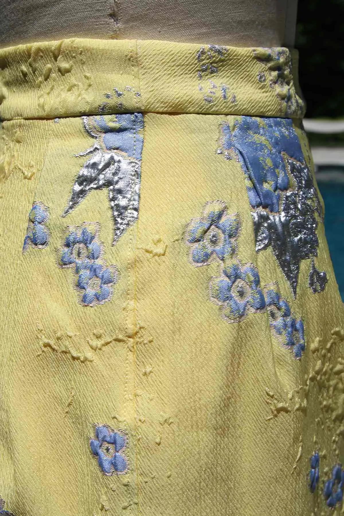 Sample: Fits Size 2 or 4/ Beachside Margarita Pencil Skirt