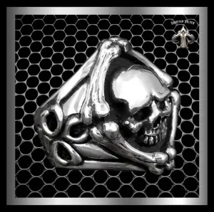 Sterling Silver Biker Ring Skull And Crossbones