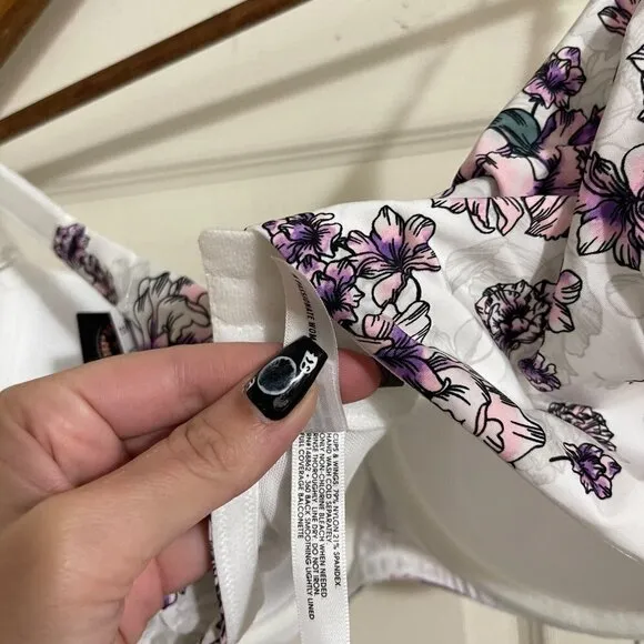 Torrid Womes NWT White Floral Full-Coverage Balconette Lightly Lined Bra 42F