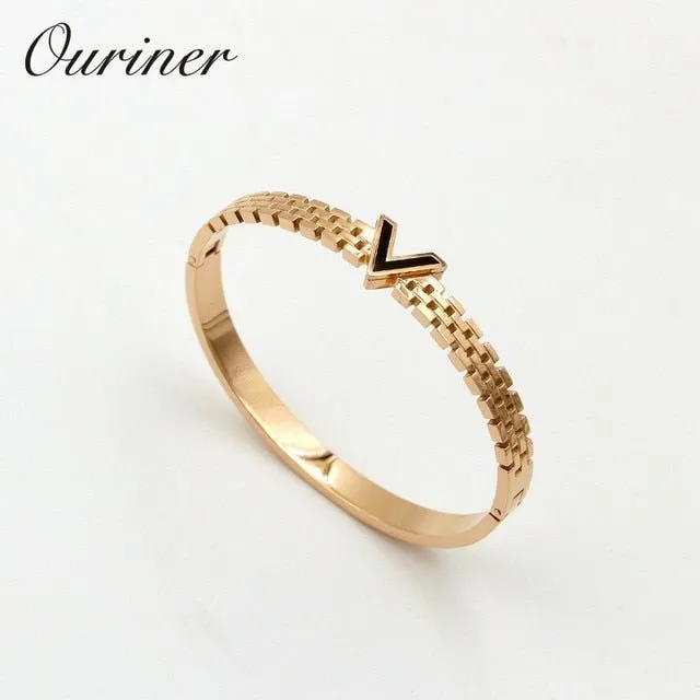 V Bracelet