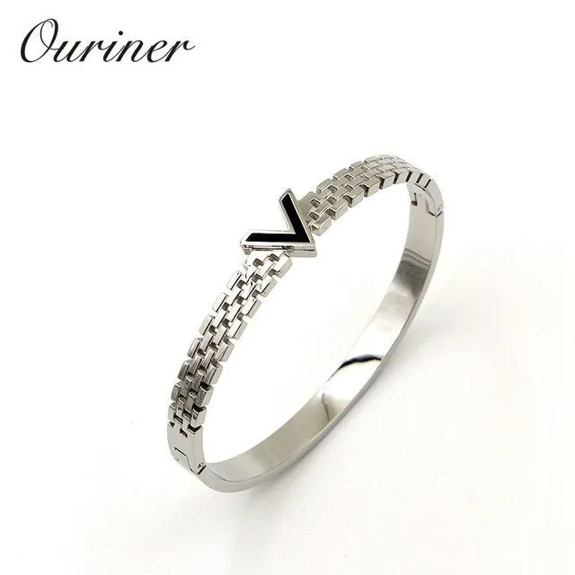 V Bracelet