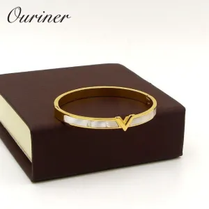 V Bracelet