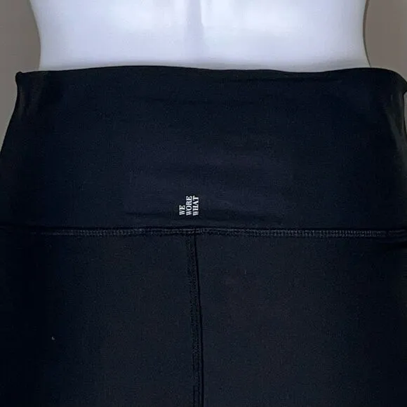 WeWoreWhat Solid Lace Up Biker Shorts in Black (L)