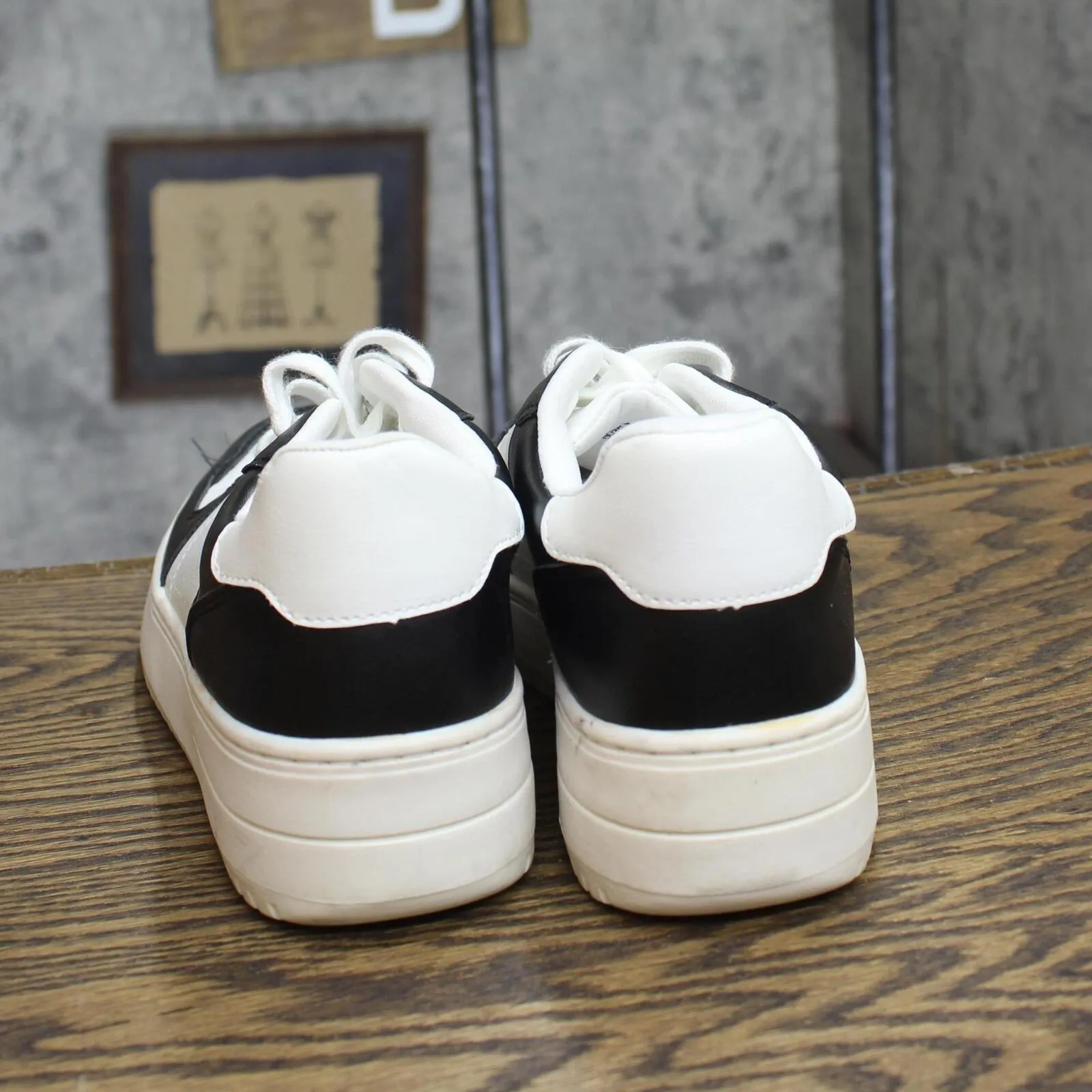 Wild Fable Womens Lola Lace-Up Sneakers with Memory Foam Insole Black 8M